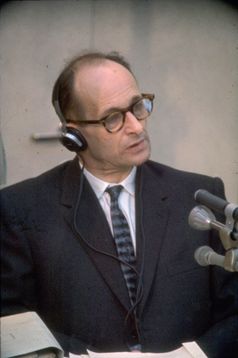 Adolf Eichmann während des Prozesses gegen ihn in Jerusalem (Mai 1961)