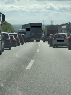 Rettungsgasse blockiert Bild: Polizei