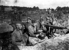 Colt-Browning-Maschinengewehr-Position. Miłosna bei Warschau, August 1920 / Bild: Wikimedia Commons /UM