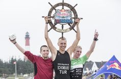 Red Bull Tri Islands Siegerehrung. Bild: Marc Müller