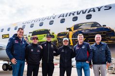 Wolfram Simon-Schröter, Ayhancan Güven, Jordan Pepper, Lucas Auer, Fabio Scherer und ADAC Motorsportchef Thomas Voss (l-r). (2025) Bild: ADAC / Gruppe C Photography Fotograf: Sven Siebel