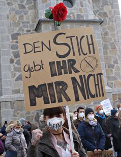 Kundgebung des Gesundheitspersonals vor dem Klinikum Wels, Bild: zVg Corinna Macheiner /WB/Eigenes Werk