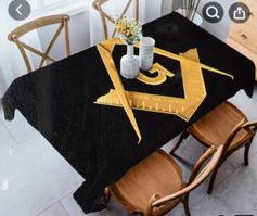 Schwarz-goldene Decke. Bild: Polzei