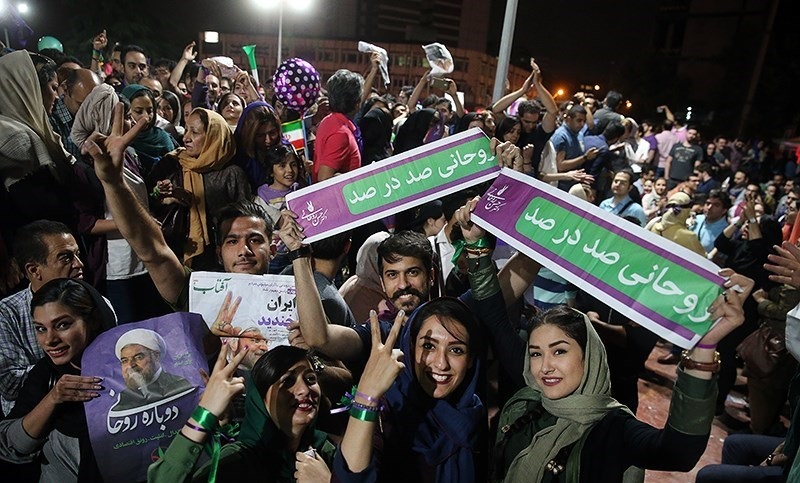 Feiern im Iran 2017 (Symbolbild) — Extremnews — Die etwas anderen