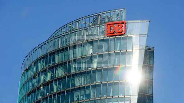 Zentrale der Deutsche Bahn in Frankfurt am Main. Bild