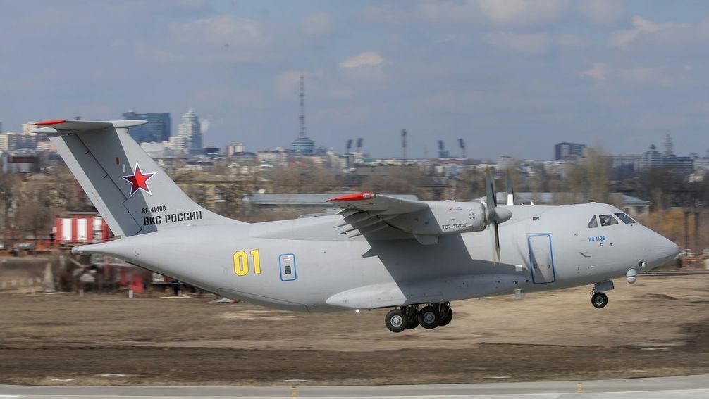 Archivbild: Start des militärischen Transportflugzeugs Iljuschin Il-112, März 2021.