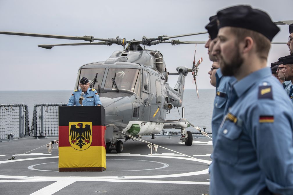 Der InspM hielt die Grundsatzrede auf dem Tender Rhein. Bild: Bundeswehr