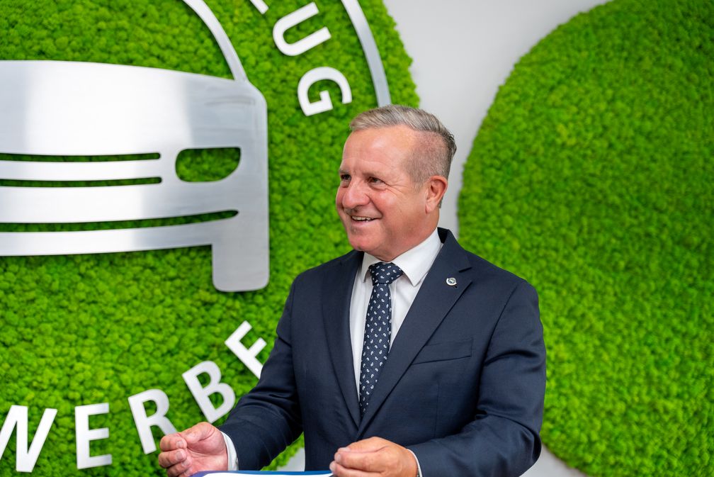 Neuer-US-Zoll-trifft-deutsche-Autofahrer-ZDK-warnt-vor-steigenden-Preisen-und-Servicekosten