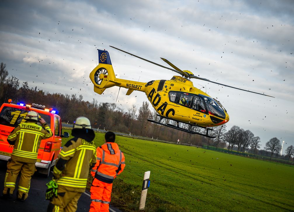Das Einsatzgeschehen der ADAC Luftrettung bewegt sich weiter auf höchstem Niveau: Die ADAC Rettungshubschrauber rückten im vergangenen Jahr zu 51.347 Notfällen aus. Die meisten Starts gab es in Bayern, Rheinland-Pfalz und Nordrhein-Westfalen. / Weiterer Text über ots und www.presseportal.de/nr/122834 / Die Verwendung dieses Bildes für redaktionelle Zwecke ist unter Beachtung aller mitgeteilten Nutzungsbedingungen zulässig und dann auch honorarfrei. Veröffentlichung ausschließlich mit Bildrechte-Hinweis. Bildrechte: ADAC Luftrettung Fotograf: Daniel Schröder