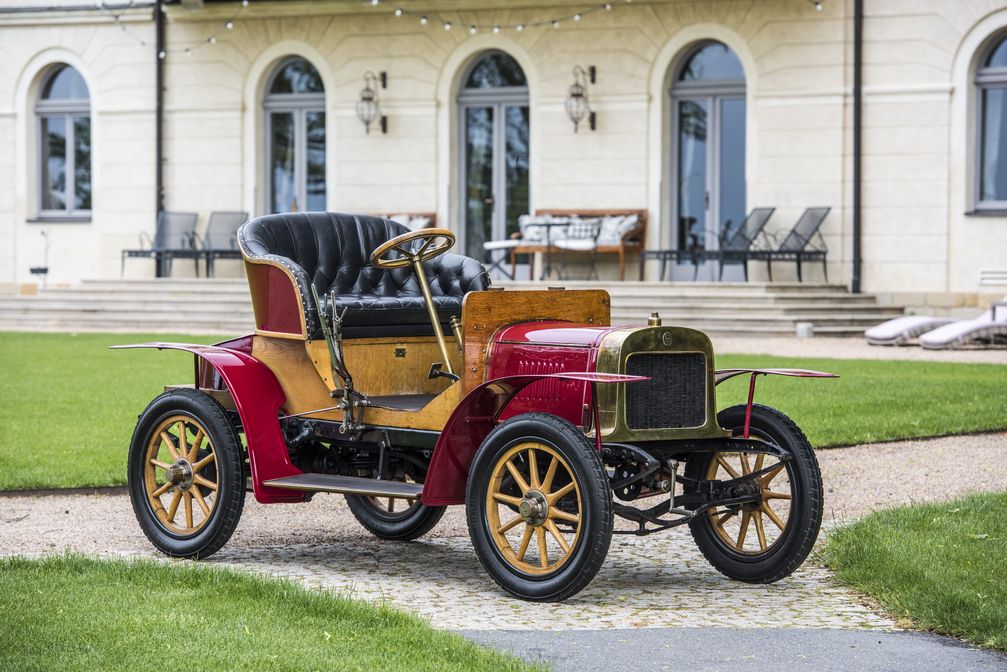 Das erste Automobil aus Mladá Boleslav: Am 27. Dezember 1905 wurde die Laurin & Klement Voiturette A der Öffentlichkeit vorgestellt.  Bild: "obs/Skoda Auto Deutschland GmbH"