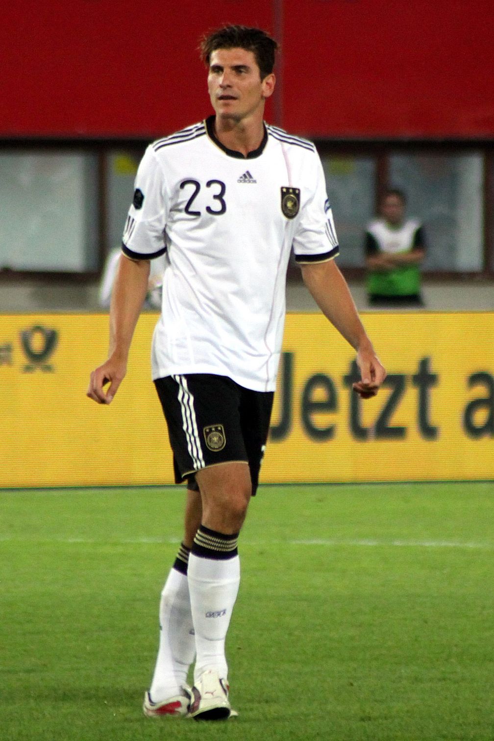 Mario Gómez in einem Länderspiel 2011