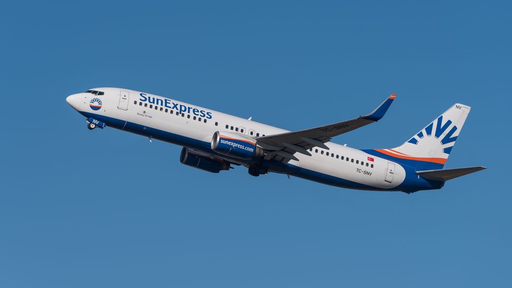 Sunexpress (Eigenschreibweise SunExpress, offiziell Güneş Ekspres Havacılık A.Ş.) ist eine türkische Fluggesellschaft mit Sitz in Antalya und Basis auf dem Flughafen Antalya.