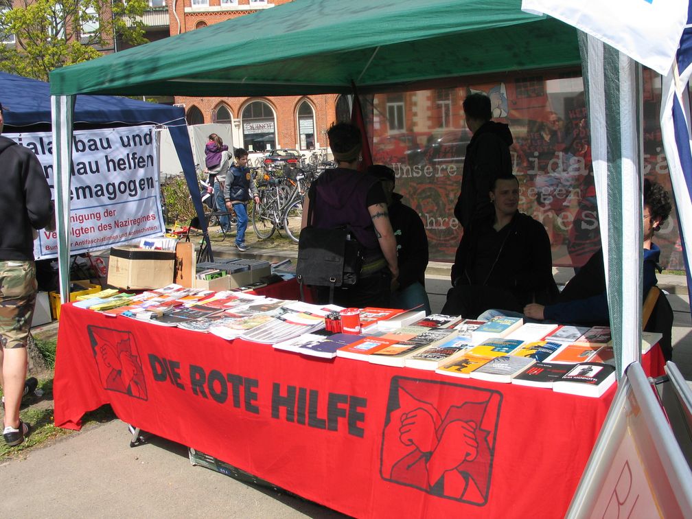 Infostand der Roten Hilfe 2013 in Hannover (Symbolbild)