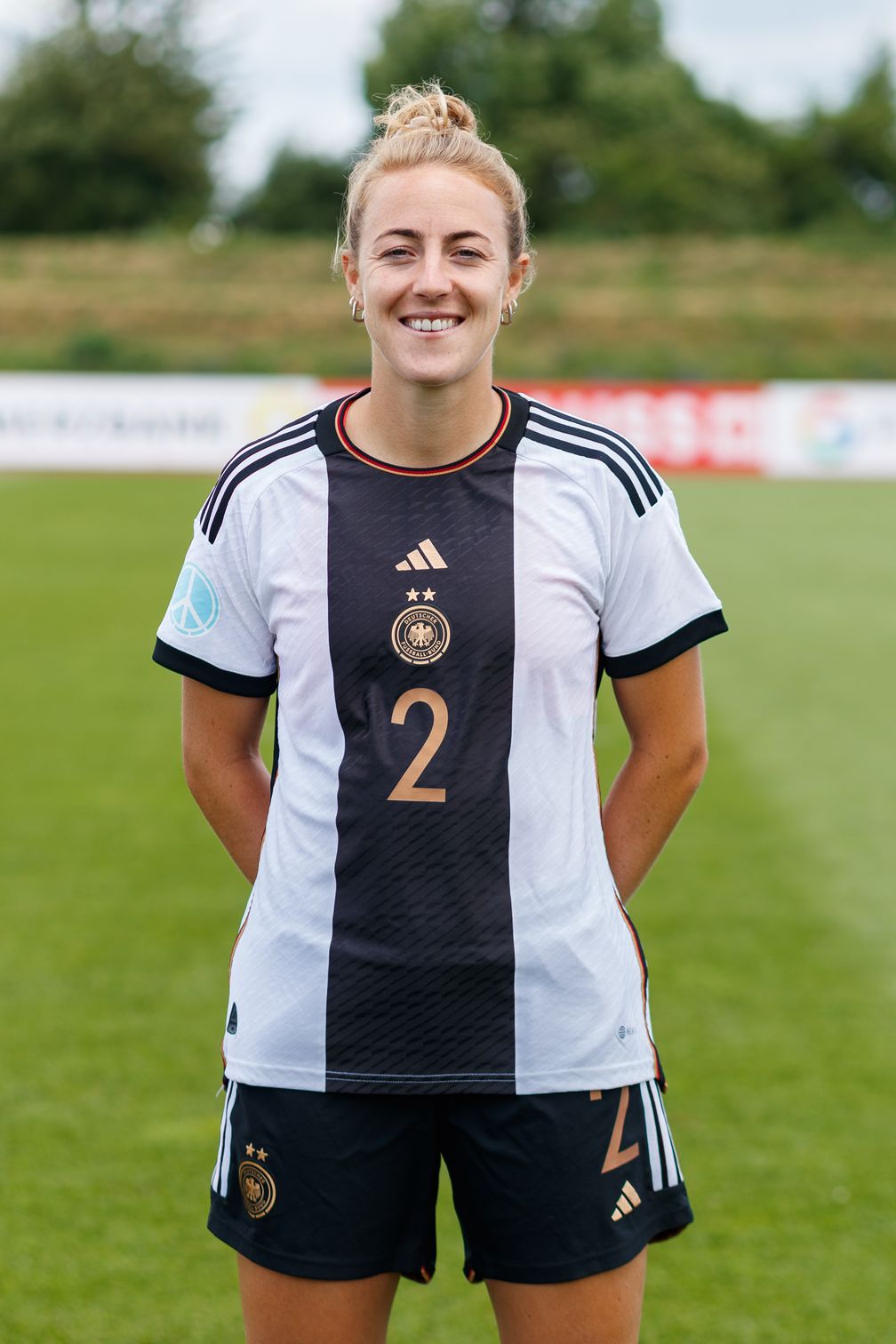 Verletzungs-Schock-Bayern-Star-weinend-vom-Platz