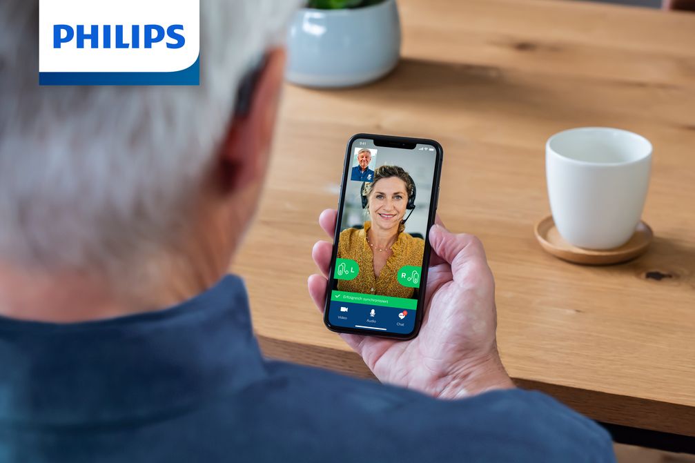 Mit Philips Remote Fitting können sich Hörgeräteträger mit ihrem Hörgeräteakustiker von überall und jederzeit online verbinden.