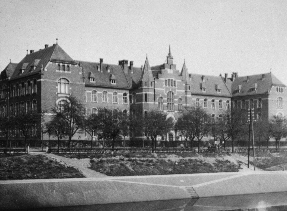 Königlich Preußisches Institut für Infektionskrankheiten (um 1900), heute als Robert-Koch-Institut (RKI) bekannt.