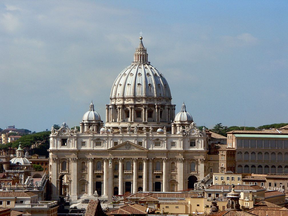 Der Petersdom ist eine der wichtigsten Pilgerstätten der römisch-katholischen Kirche.