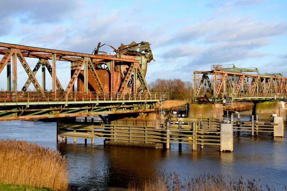 Die Friesenbrücke nach der Kollision