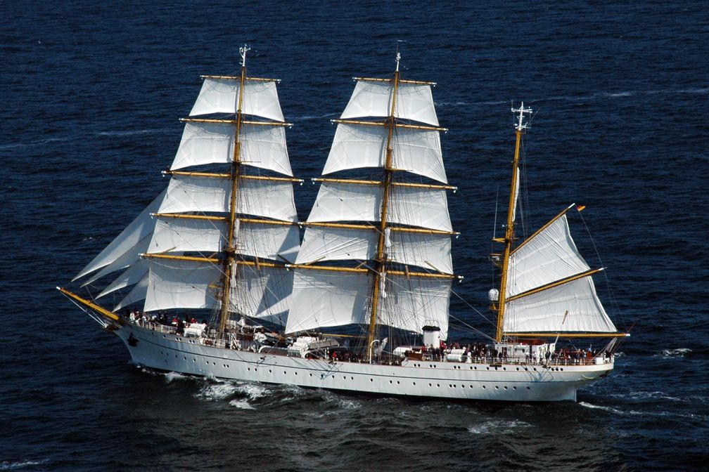 Die SSS GORCH FOCK verlegt von Rostock/Warnemünde in ihren Heimathafen Kiel.