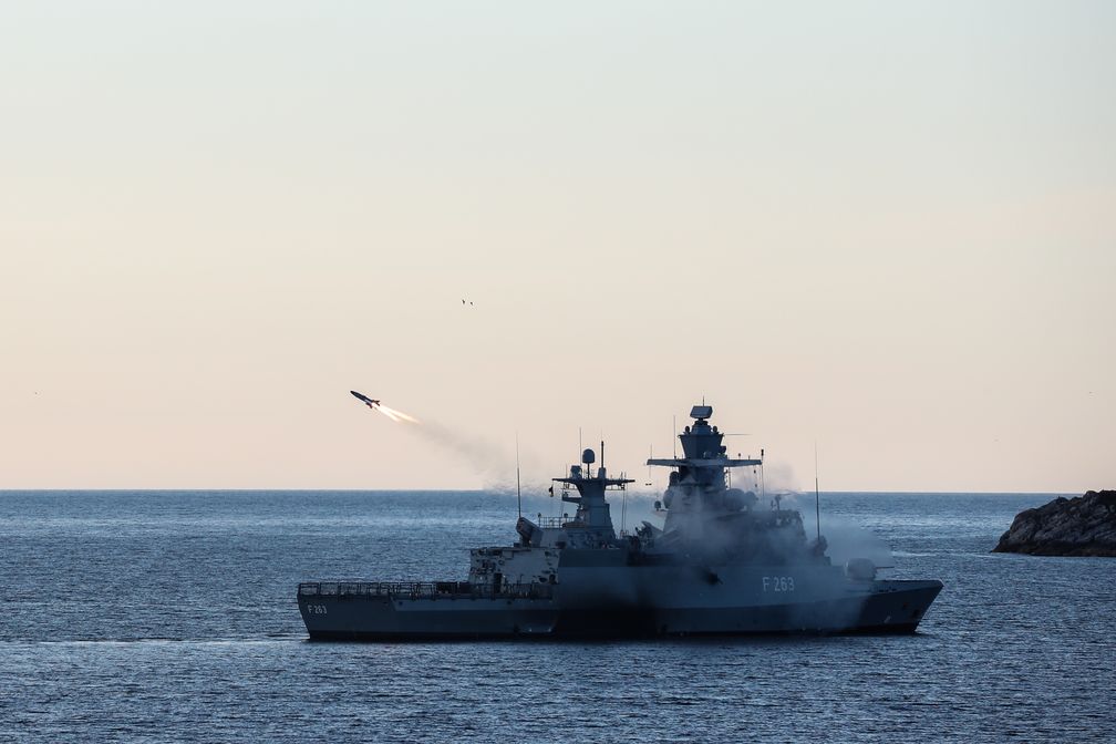 Die Korvette F 263 Oldenburg feuert erstmals RBS15-Lenkflugkörper  (19.05.2022). Bild: Bundeswehr/Marcel Kröncke Fotograf: Tanja Wendt