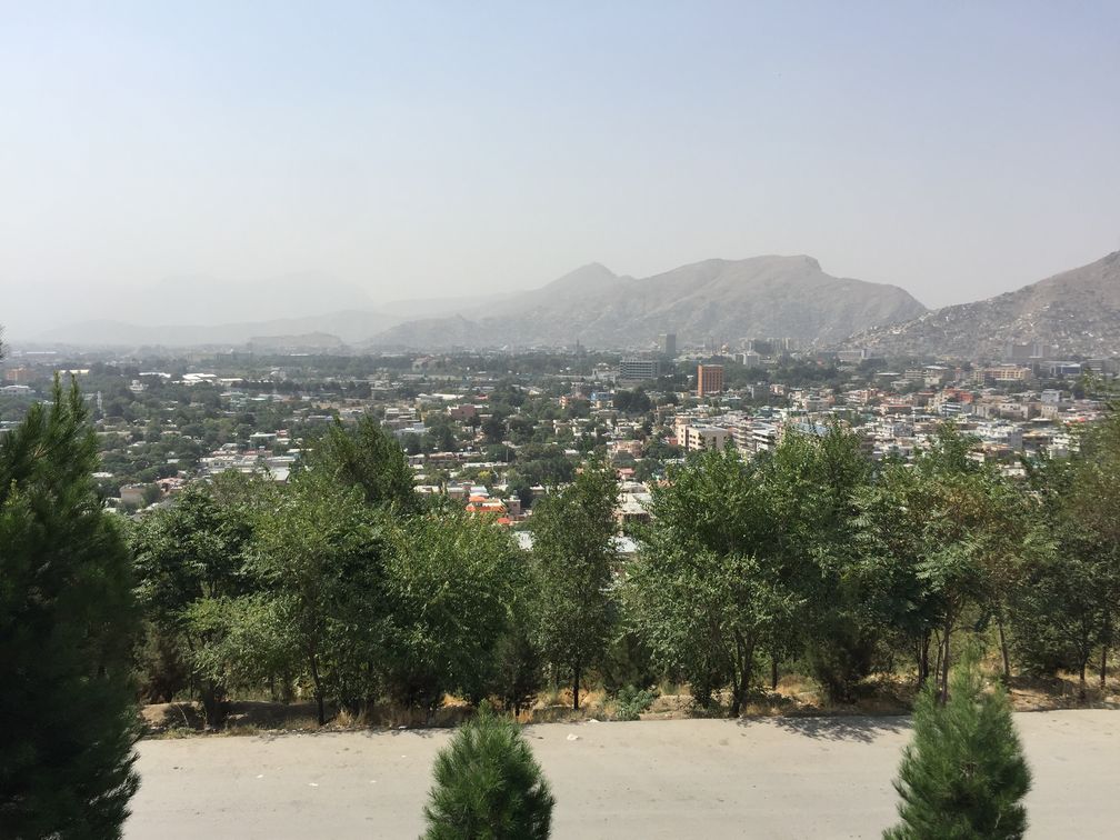 Kabul City von einem Hügel aus