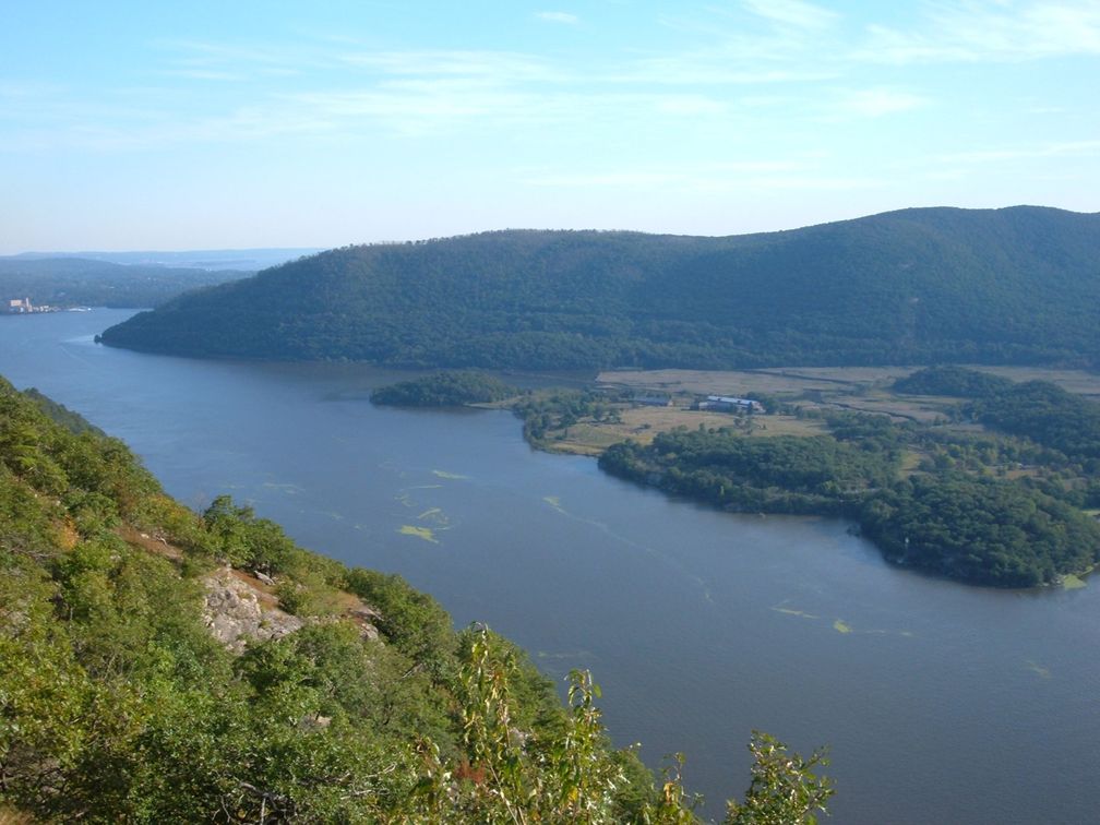 Hudson River vom Camp Smith Trail fotografiert, Seitenweg des Appalachian Trail, Blickrichtung Süd, ca. 70 km von New York City
