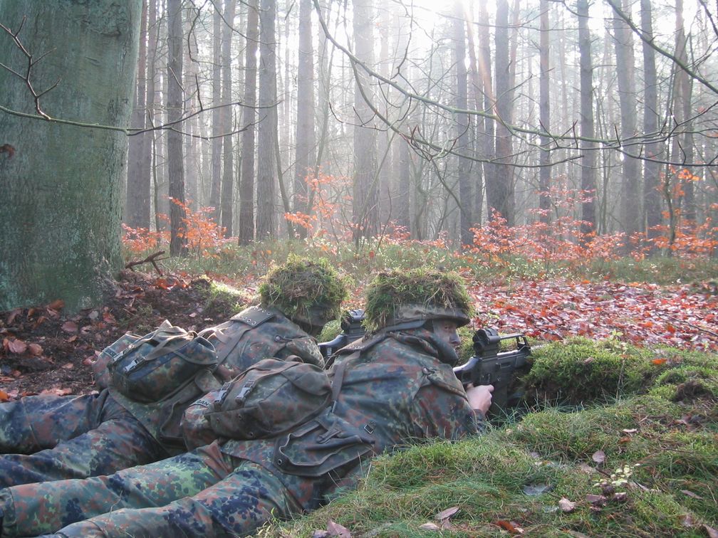 Panzergrenadiere im Alarmposten während der Grundausbildung