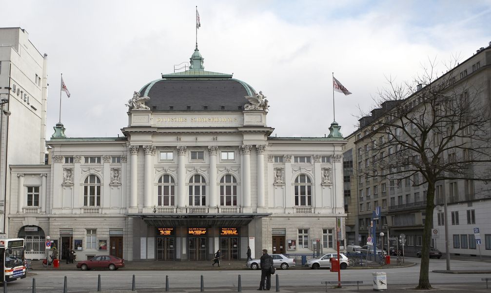 Henri-Nannen-Preis: Das Deutsche Schauspielhaus in Hamburg, in dem alljährlich im Rahmen einer Galaveranstaltung die Preisverleihung stattfindet