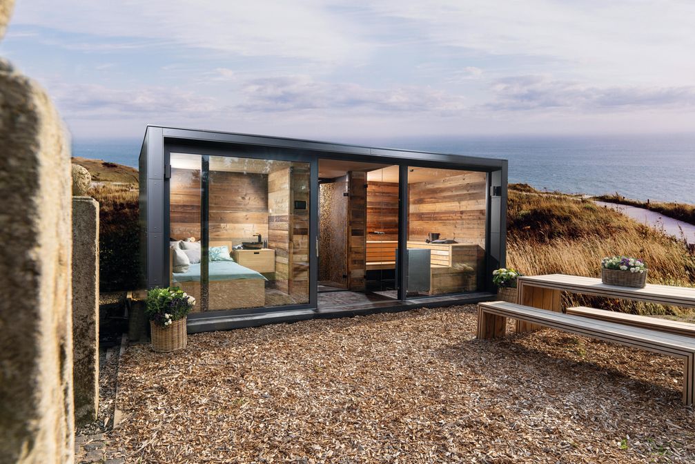 Maßgefertigte corso Gartensauna mit Glasfront Bild: corso sauna manufaktur Fotograf: Kai Pohlkamp