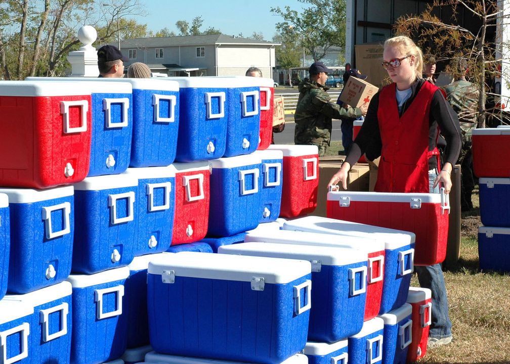 Gestapelte Kühlboxen (Symbolbild)