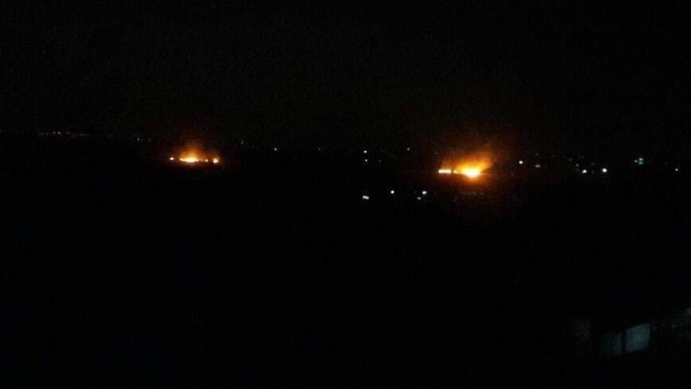 Israel hat nach syrischen Angaben am Mittwoch mehrfach mit Raketen den Flughafen der Stadt Aleppo beschossen. Bild:  Screenshot - Twitter / RT