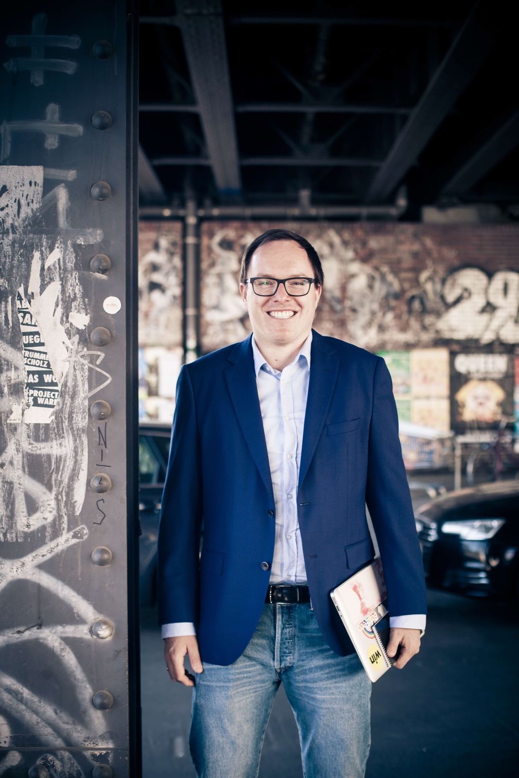 Daniel Drepper, Chefredakteur von Buzzfeed Deutschland und "Chefredakteur des Jahres 2018", gewählt von der "medium magazin"-Jury der "Journalisten und Journalistinnen des Jahres 2018", Foto honorarfrei zu redaktionellen Verwendung im Kontext der Meldung bei Nennung Fotocredit: Stefan Beetz 
(Foto: Stefan Beetz, Flatowallee 16/833, 14055 Berlin +49 177 807 23 14, fotografia@sbeetz.com, www.sbeetz.com
ALLE RECHTE VORBEHALTEN, URHEBERNENNUNG NACH §13 URHG WIRD VERLANGT, KEINE HAFTUNG BEI VERLETZUNG RECHTEN DRITTER) Weiterer Text über ots und www.presseportal.de/nr/66148 / Die Verwendung dieses Bildes ist für redaktionelle Zwecke honorarfrei. Veröffentlichung bitte unter Quellenangabe: "obs/Medienfachverlag Oberauer GmbH/Stefan Beetz"