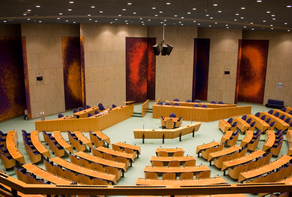 Der Plenarsaal der Tweede Kamer in Den Haag