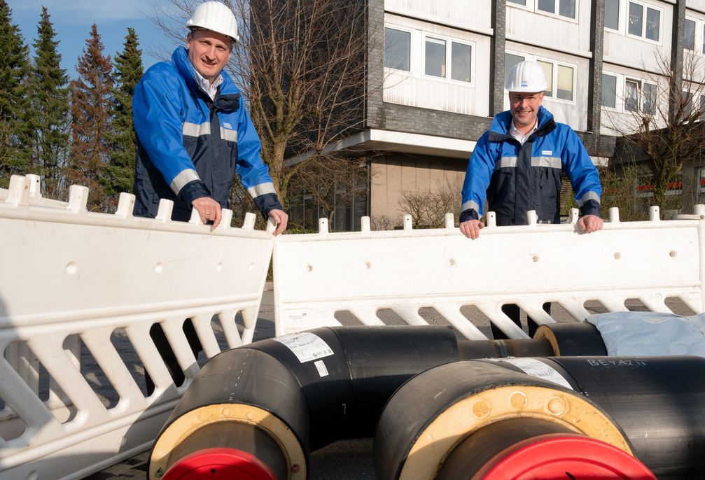 WSW Vorstandsvorsitzender Markus Hilkenbach (l) und Dr. Frank Pieper (WSW Netz GmbH)Bild: WSW Wuppertaler Stadtwerke GmbH Fotograf: Stefan Tesche-Hasenbach