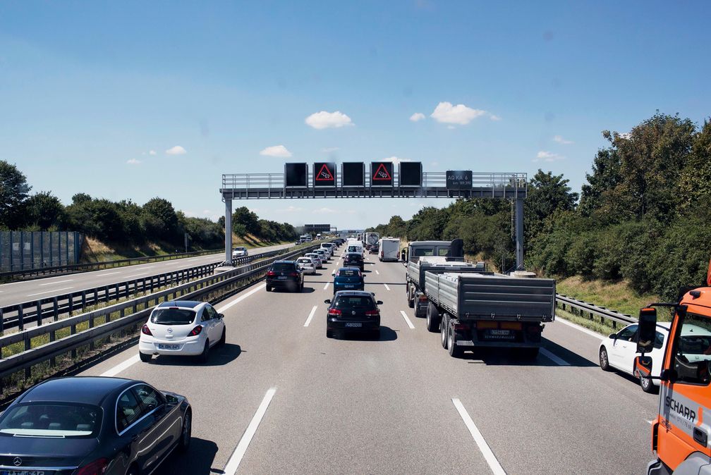 Stau Reise Autobahn Rückreise Rückreiseverkehr Sommerferien  Autobahn /  Bild: "obs/ADAC/ Daniel Delang"