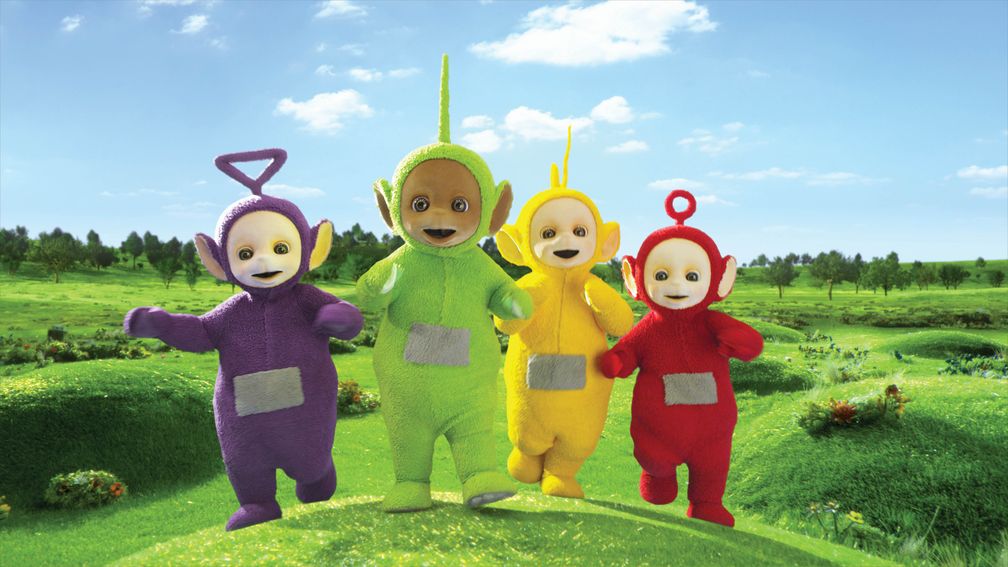 HILFE! Die Teletubbies (v l. n. r: Tinky Winky, Dipsy, Laa-Laa, Po) wurden gerufen, um sich gemeinsam den Einspieler anzuschauen. Sie  freuen sich schon und sind gespannt, was sie diesmal für eine spannende Geschichte erwartet Bild: "obs/ZDF"