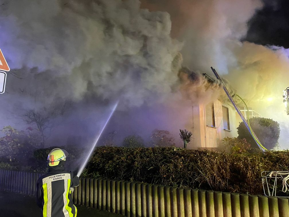 Blick auf die Einsatzstelle. Bild: Feuerwehr Essen