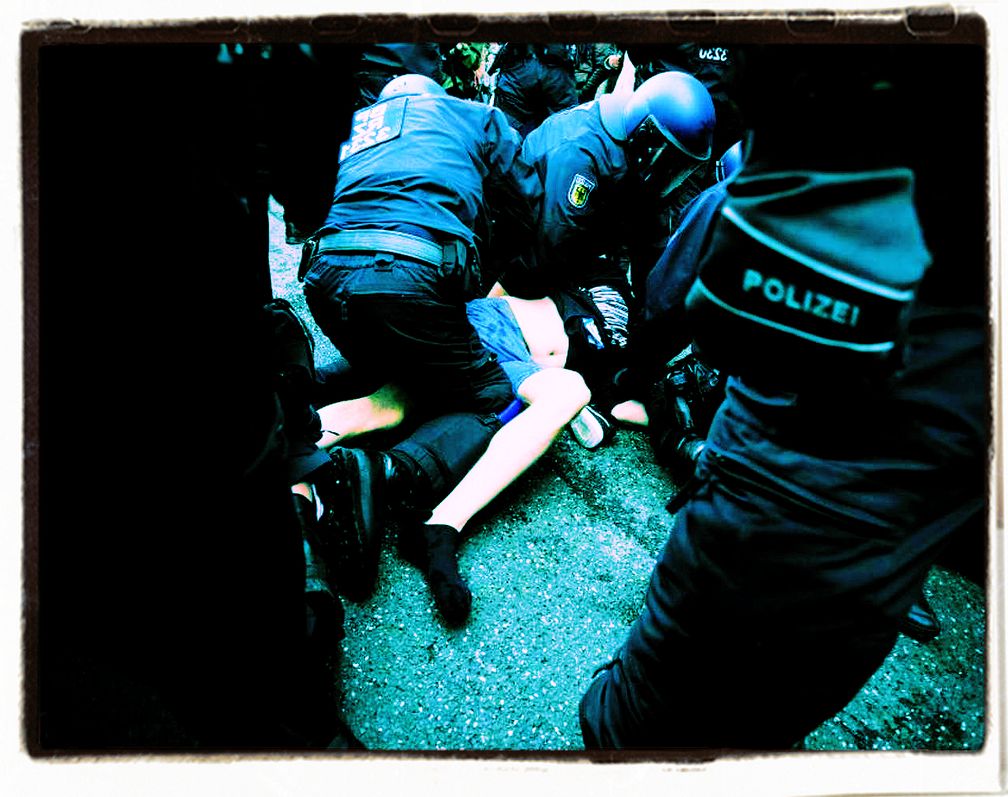 Demonstration in Berlin 23.05.2021: Polizei verhaftet friedliche Demonstraten.