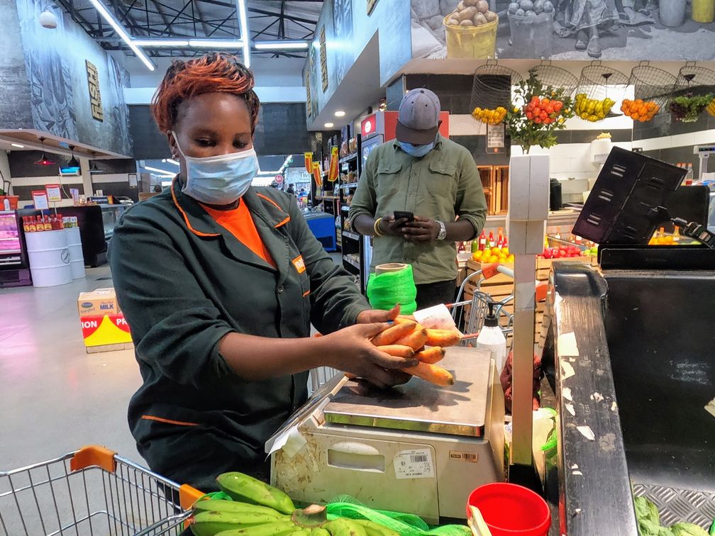 Frische Produkte sicher anbieten - Naivas Supermarkt in Kenia /  Bild: "obs/DEG - Deutsche Investitions- und Entwicklungsgesellschaft/Naivas"