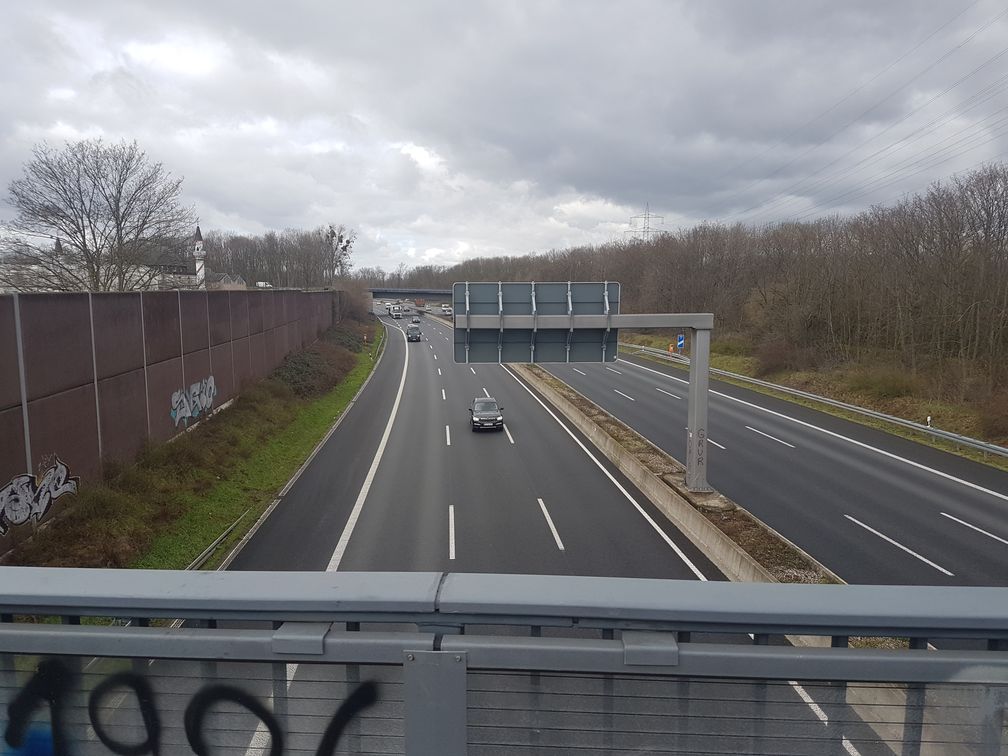 Bild des Tatorts: Überführung Elvekumer Weg über die Autobahn 57 Bild: Polizei