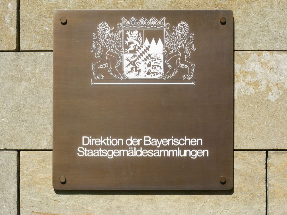 Schild „Direktion der Bayerischen Staatsgemäldesammlungen“