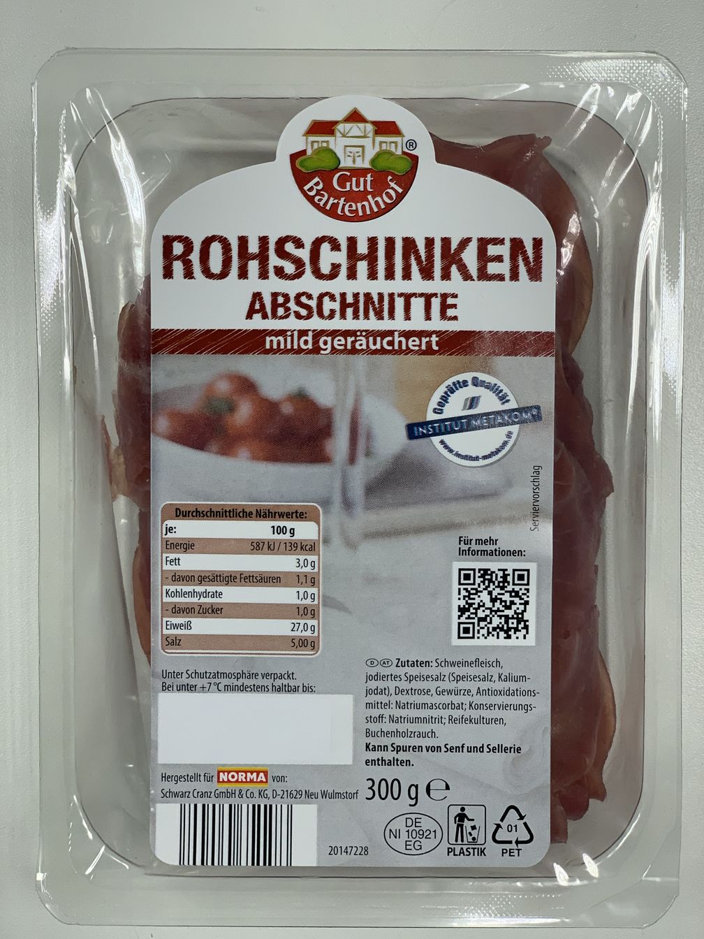 "Rohschinken Abschnitte - mild geräuchert" mit dem MHD 30.11.2020 und der Chargennummer L4430634907  Bild: "obs/Schwarz Cranz Gmbh & Co. KG/Schwarz Cranz GmbH & Co. KG"