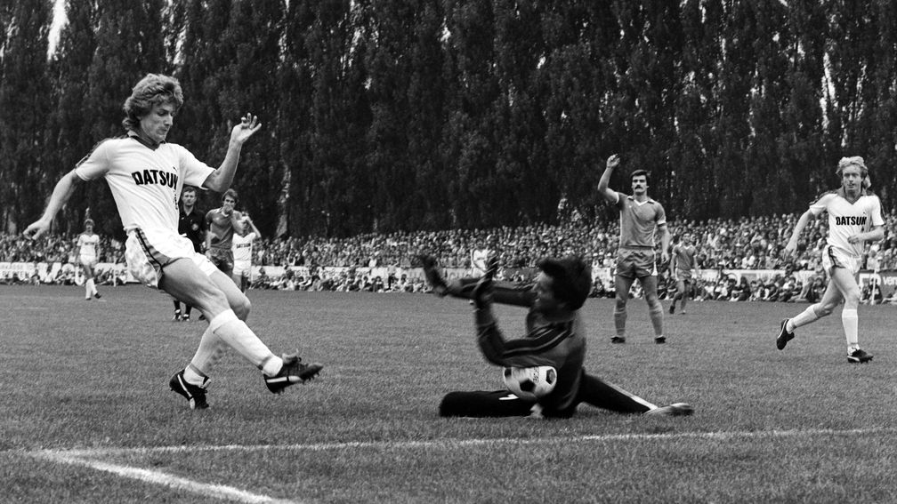 Frank Mill (l.) (1981), Archivbild