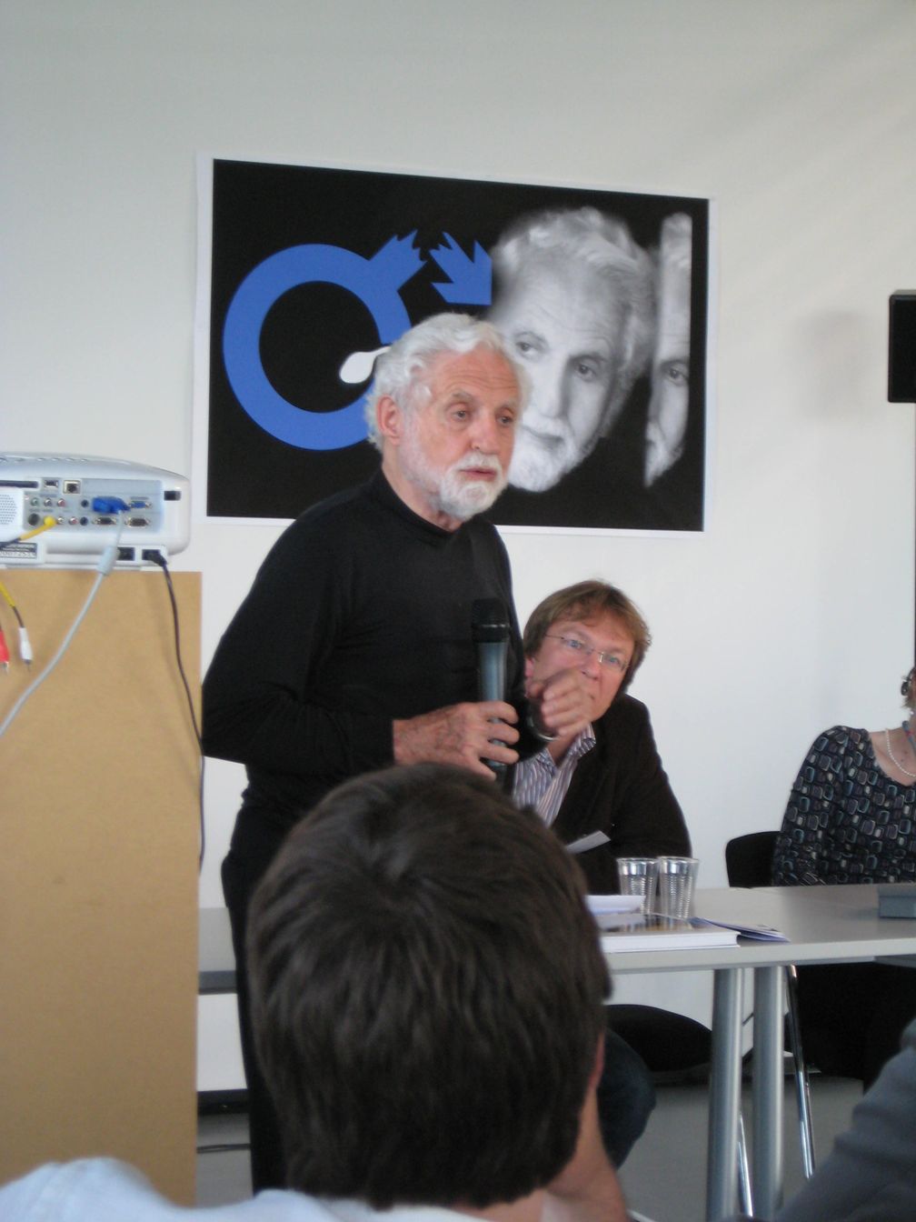 Carl Djerassi (2009).