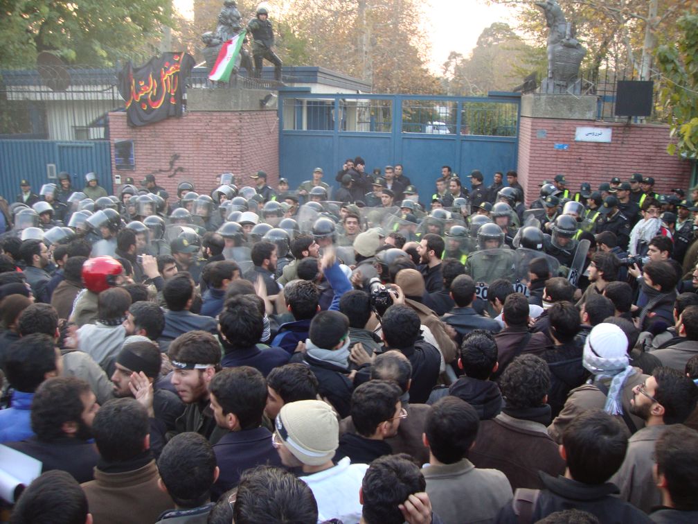 Stürmung der britischen Botschaft in Teheran, 29. November 2011