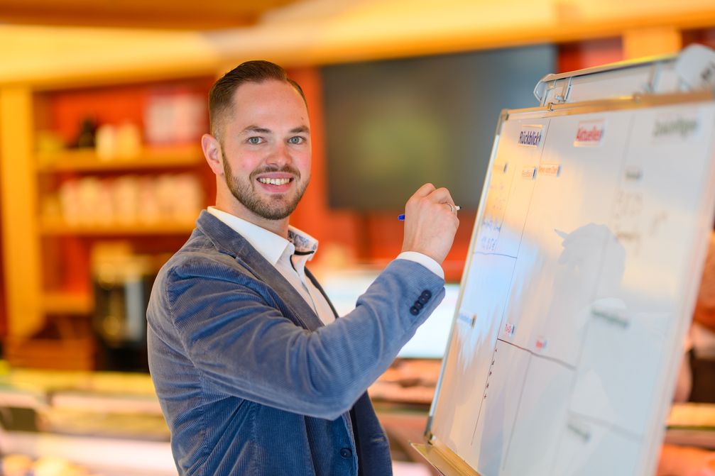 Wenn-der-Chef-alles-selbst-machen-muss-Warum-fehlende-Strukturen-Metzgereien-ausbremsen