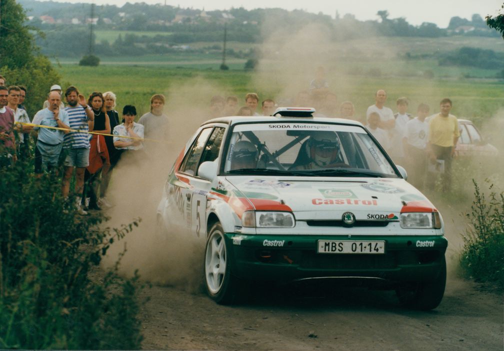 SKODA FELICIA KIT CAR: Die McPherson-Vorderachse war voll einstellbar, zuvor wurden alle Setups bei Fahrtests geprüft.  Bild: SMB Fotograf: Skoda Auto Deutschland GmbH