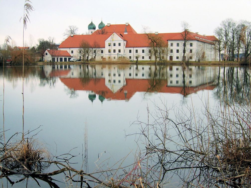 Blick auf das heutige Kultur- und Bildungszentrum Seeon, früher auch Zion genannt.