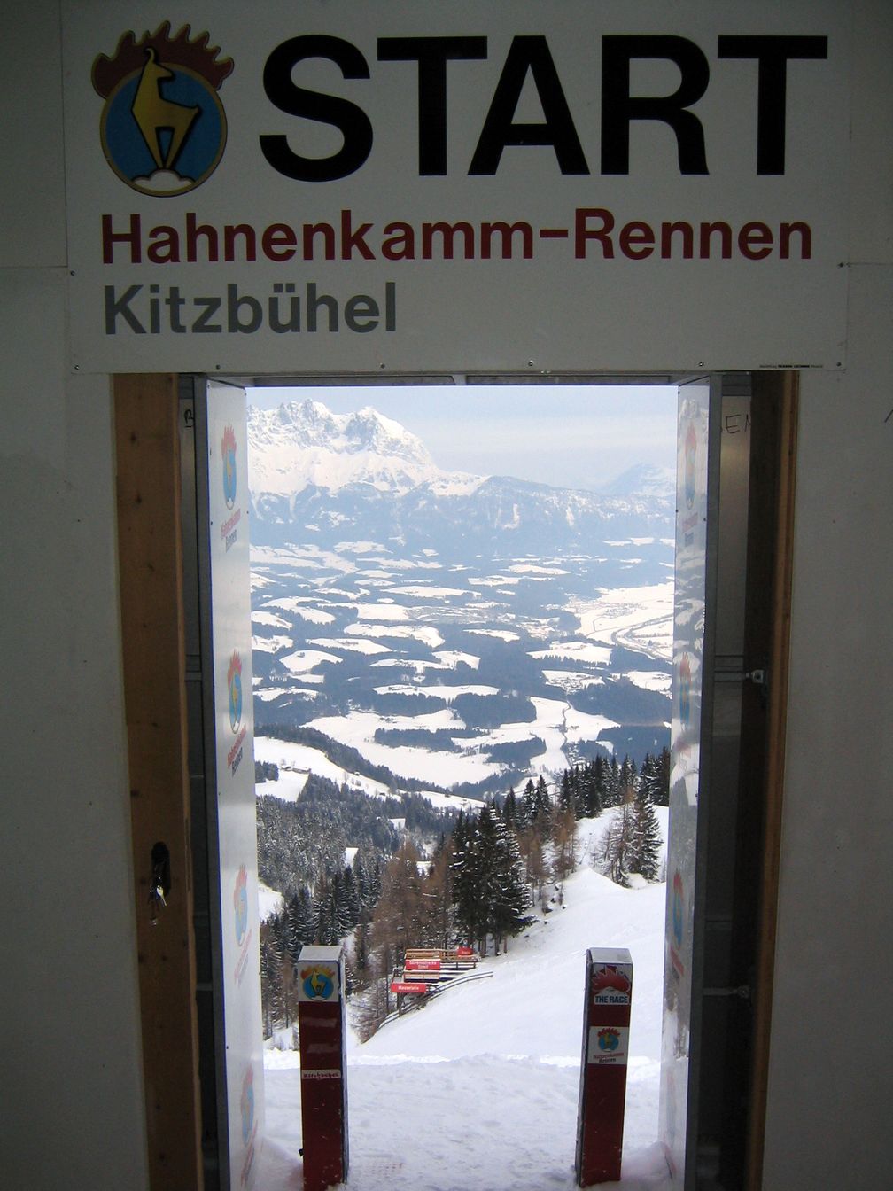 Blick aus dem Starthaus der Hahnenkamm-Abfahrt