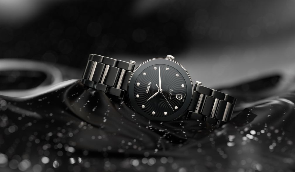 Rado LaCoupole mit kuppelförmigem Saphirglas und diamantbesetztem Zifferblatt Bild: Rado Fotograf: Rado